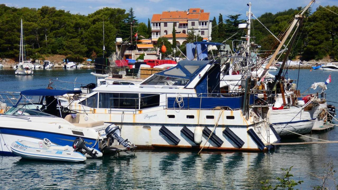 Pegazus Hotel Omišalj Eksteriør billede